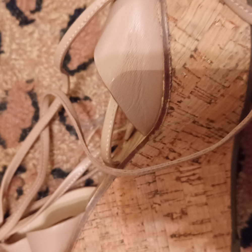Shoes - Picture 5 of 16